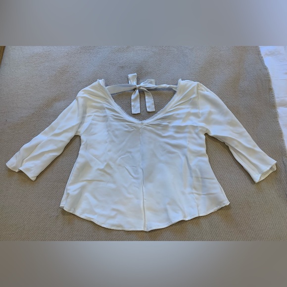 Massimo Dutti Tops - Massimo Dutti 100% Silk Blouse, size Small